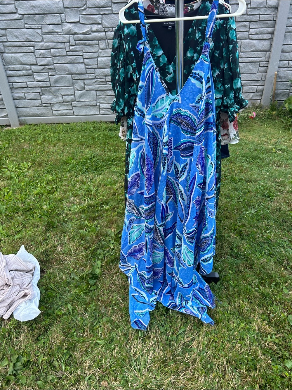 Mlle Gabrielle Blue Printed Leaf-Pattern Maxi Dress